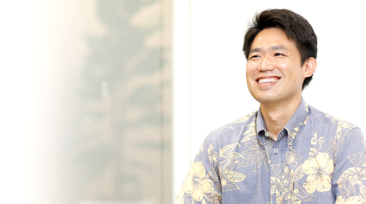 採用担当より | 総務部 総務グループ 採用担当 平良 江里子