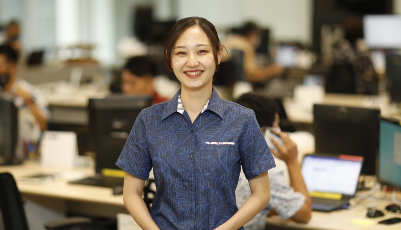 営業本部 企画部 営業企画グループ | 安里 百音 MONE ASATO